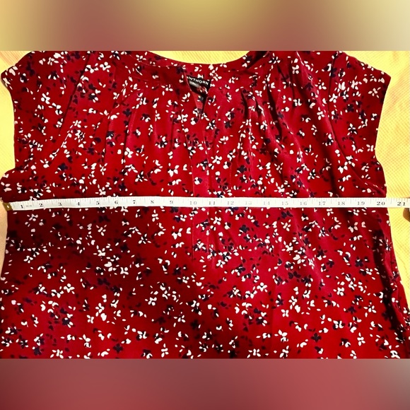41 Hawthorn cap sleeve blouse, size medium petite - Picture 7 of 13